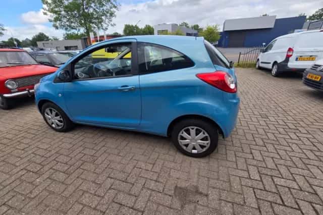 Ford Ka (2011) thumbnail 2