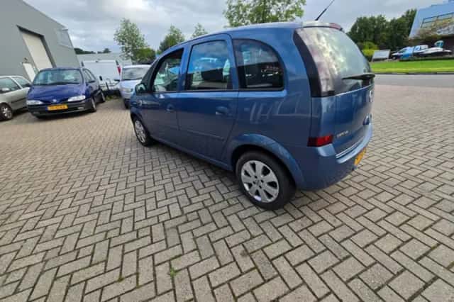 Opel Meriva (2007) thumbnail 3