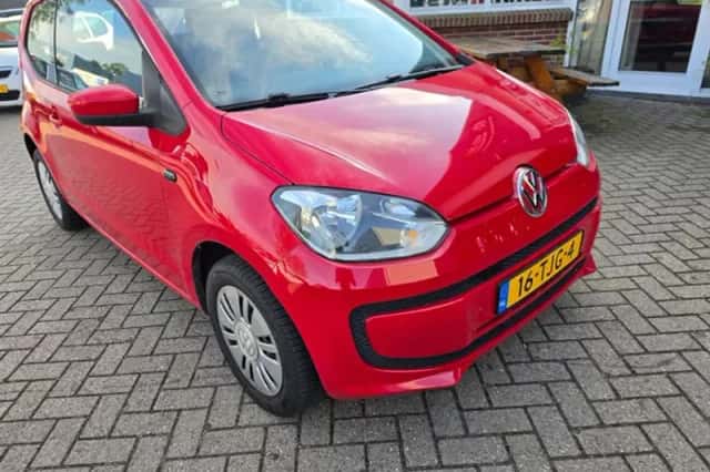 Volkswagen Up! (2012) thumbnail 3