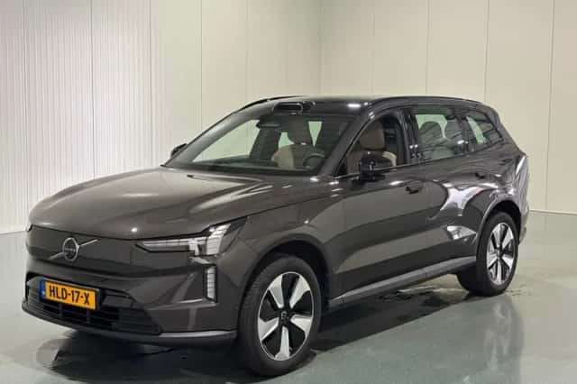 Volvo EX90 (2025) thumbnail 1