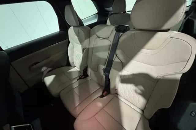 Volvo EX90 (2025) thumbnail 5
