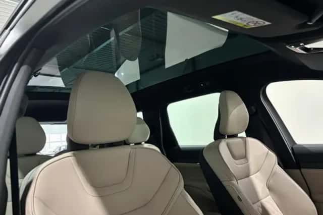 Volvo EX90 (2025) thumbnail 6