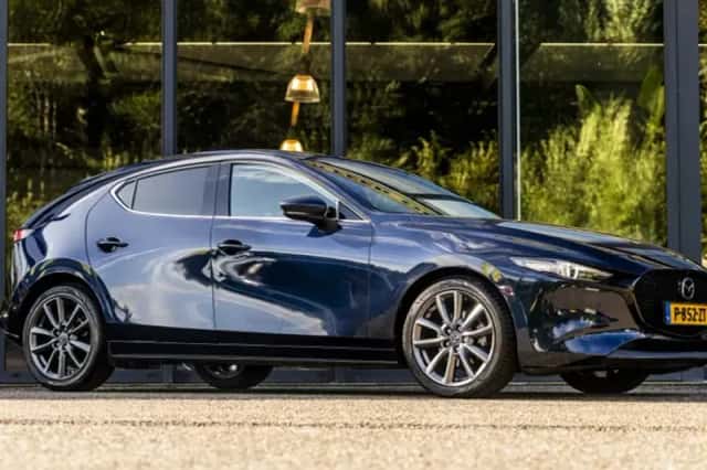 Mazda 3 (2020) thumbnail 2