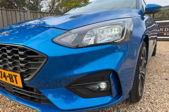 Ford Focus (2021) thumbnail 6