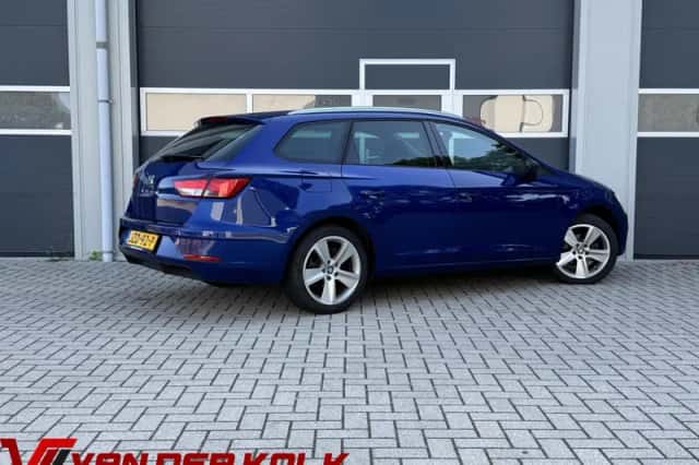 SEAT Leon (2018) thumbnail 2