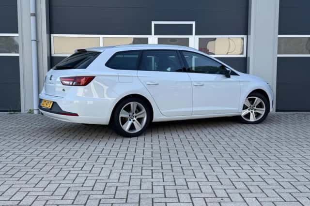 SEAT Leon (2014) thumbnail 2