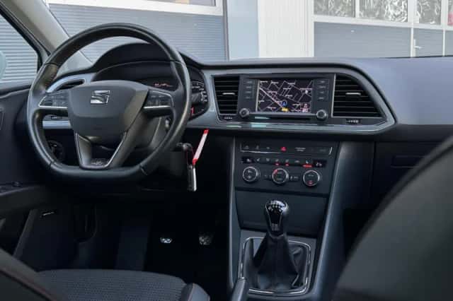 SEAT Leon (2014) thumbnail 3
