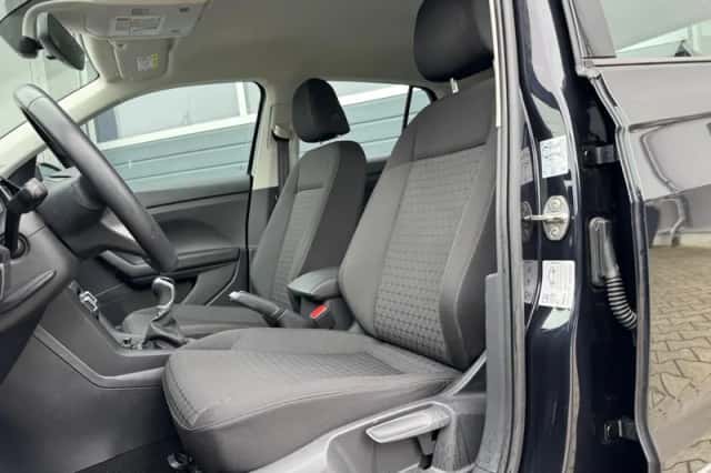 Volkswagen T-Cross (2023) thumbnail 5
