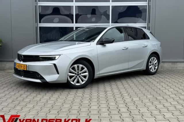 Opel Astra (2023) thumbnail 1