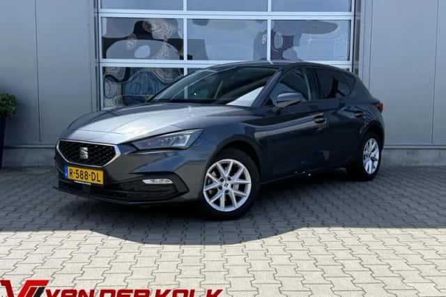SEAT Leon (2022) thumbnail 1
