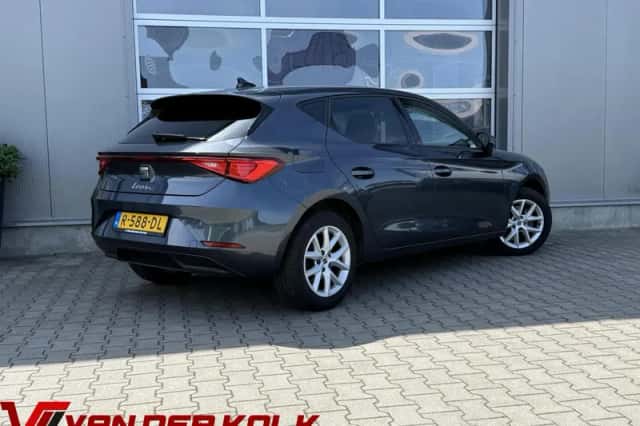 SEAT Leon (2022) thumbnail 2