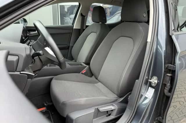 SEAT Leon (2022) thumbnail 5