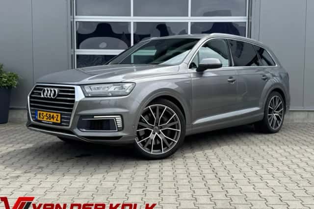 Audi Q7 (2016) thumbnail 1