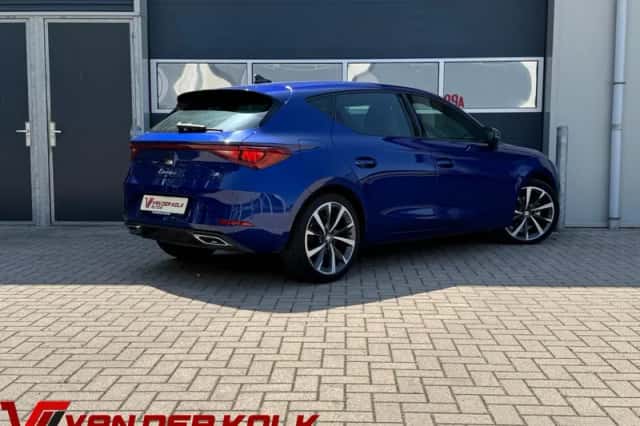 SEAT Leon (2021) thumbnail 2