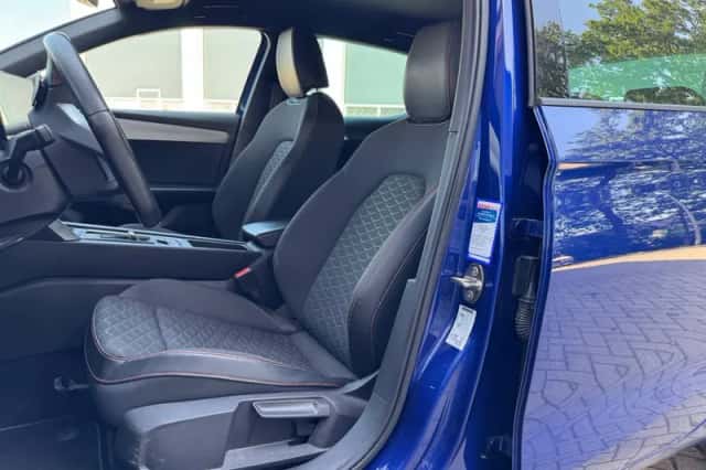 SEAT Leon (2021) thumbnail 5
