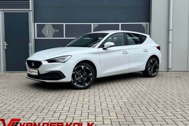SEAT Leon (2025) thumbnail 1