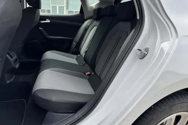 SEAT Leon (2025) thumbnail 4
