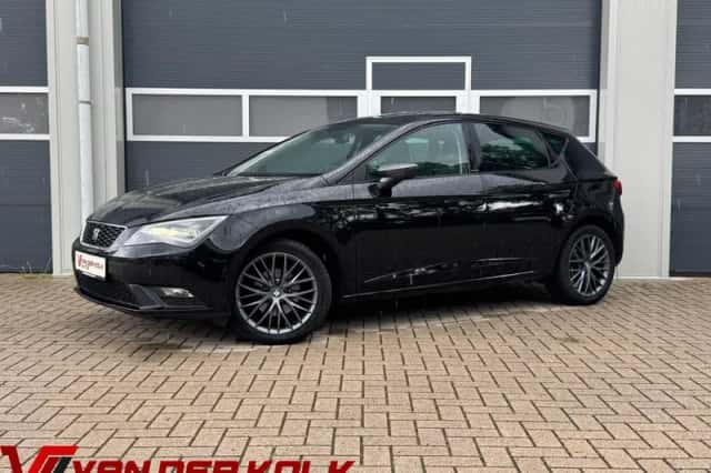 SEAT Leon (2016) thumbnail 1