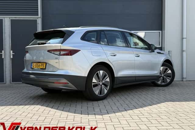 Škoda Enyaq (2021) thumbnail 2