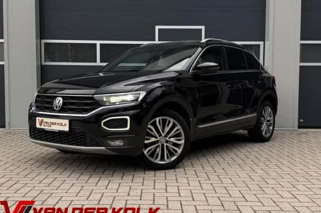 Volkswagen T-Roc (2019) thumbnail 1