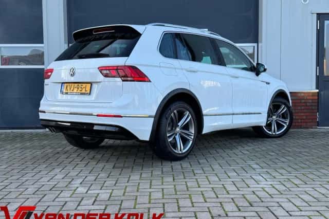 Volkswagen Tiguan (2019) thumbnail 2