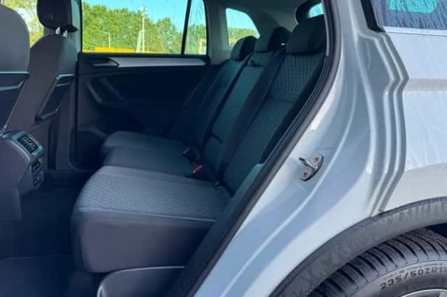 Volkswagen Tiguan (2019) thumbnail 6