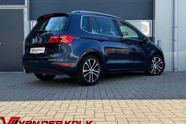 Volkswagen Golf Sportsvan (2016) thumbnail 2