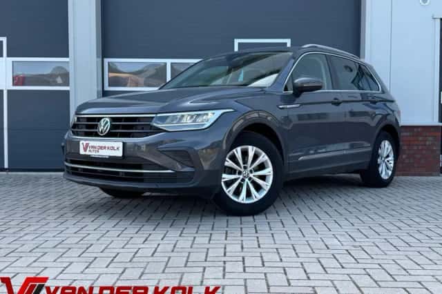 Volkswagen Tiguan (2021) thumbnail 1