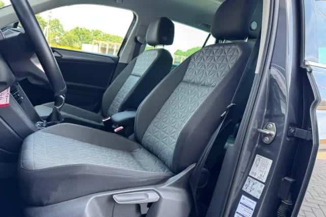 Volkswagen Tiguan (2021) thumbnail 4