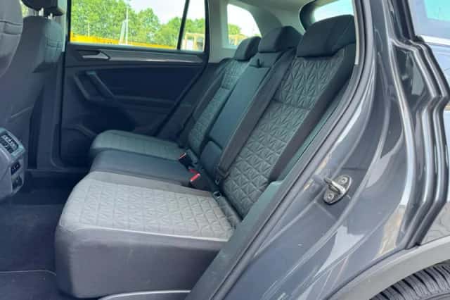 Volkswagen Tiguan (2021) thumbnail 5