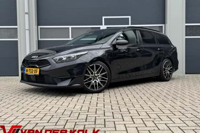 Kia Ceed (2022) thumbnail 1