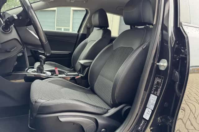 Kia Ceed (2022) thumbnail 5