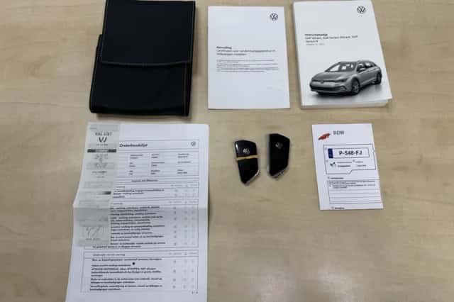 Volkswagen Golf (2022) thumbnail 4