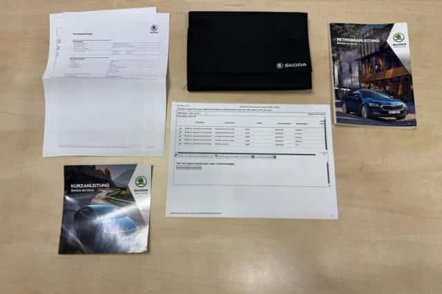 Škoda Octavia (2022) thumbnail 4