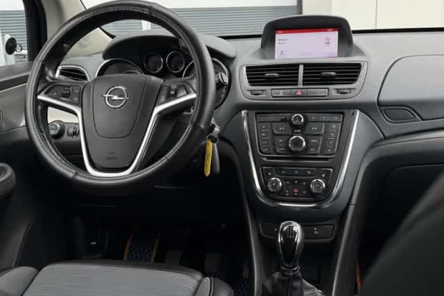 Opel Mokka (2015) thumbnail 3
