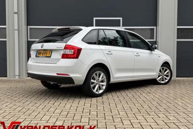 Škoda Rapid (2017) thumbnail 2