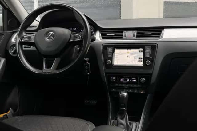 Škoda Rapid (2017) thumbnail 3