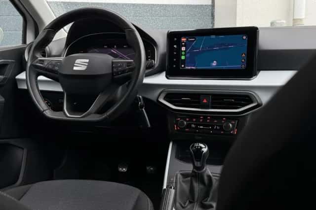 SEAT Arona (2022) thumbnail 3