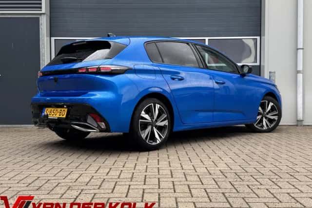 Peugeot 308 (2023) thumbnail 2