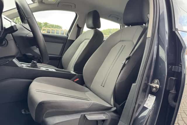SEAT Leon (2021) thumbnail 5