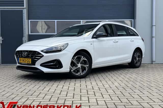 Hyundai i30 (2022) thumbnail 1