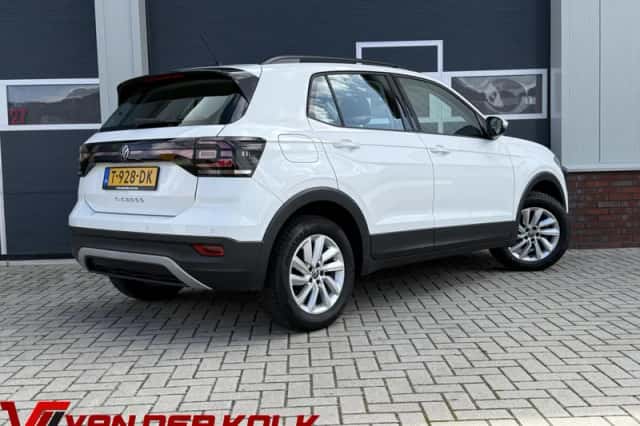 Volkswagen T-Cross (2023) thumbnail 2