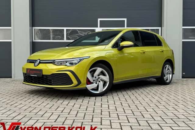 Volkswagen Golf (2021) thumbnail 1