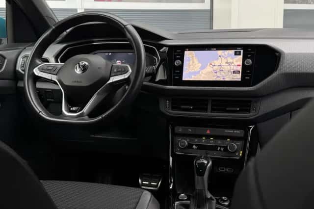 Volkswagen T-Cross (2019) thumbnail 3