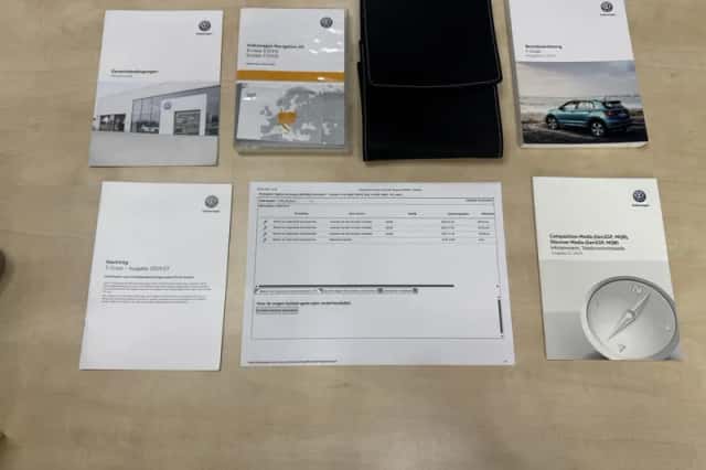 Volkswagen T-Cross (2019) thumbnail 4