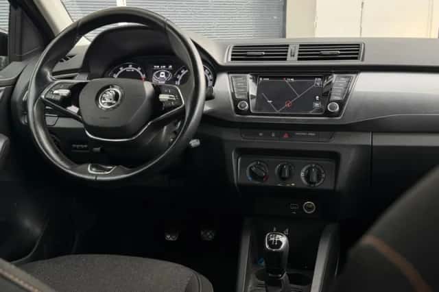 Škoda Fabia (2021) thumbnail 3