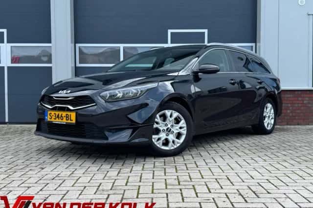 Kia Ceed (2023) thumbnail 1