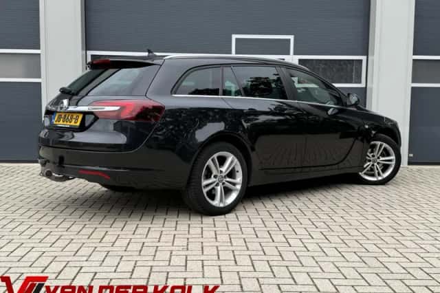 Opel Insignia (2016) thumbnail 2