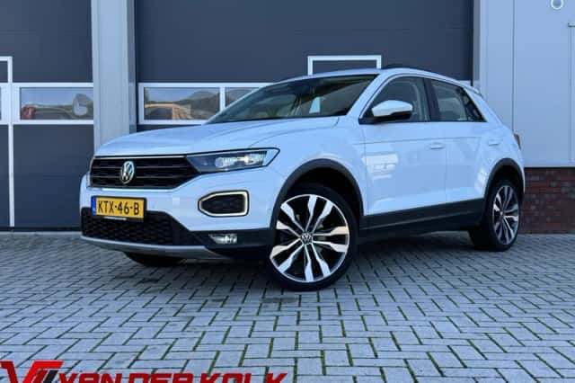 Volkswagen T-Roc (2021) thumbnail 1