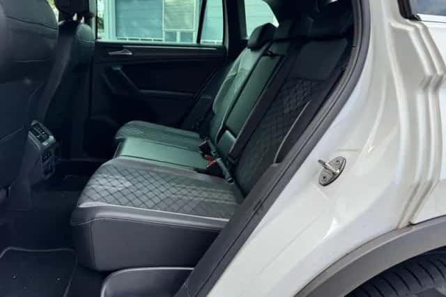 Volkswagen Tiguan (2022) thumbnail 5